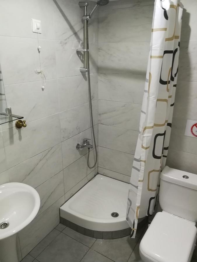 Artistic Rent Rooms & Apartments Nea Kallikrateia 外观 照片