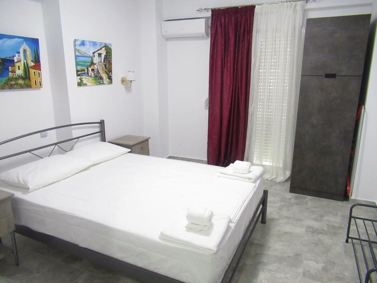 Artistic Rent Rooms & Apartments Nea Kallikrateia 外观 照片