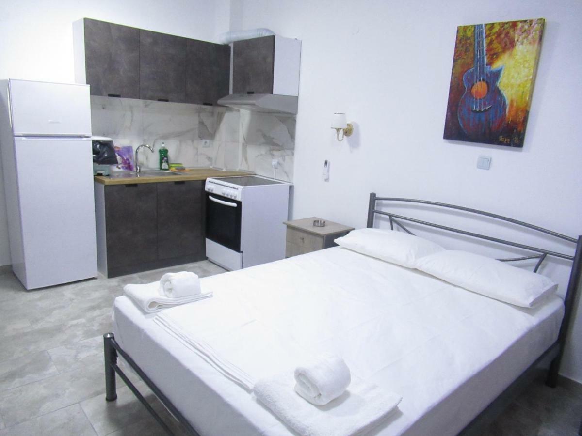 Artistic Rent Rooms & Apartments Nea Kallikrateia 外观 照片