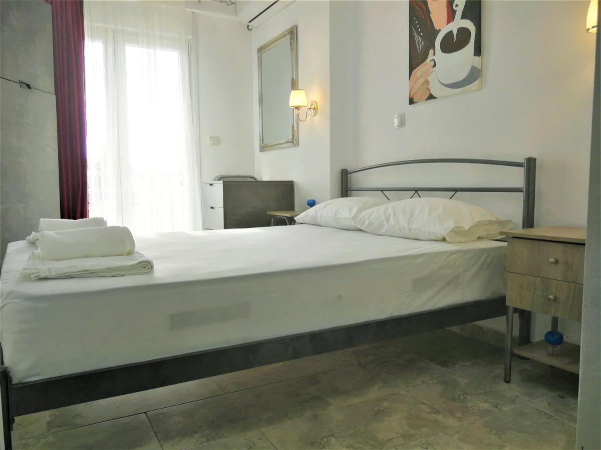 Artistic Rent Rooms & Apartments Nea Kallikrateia 外观 照片